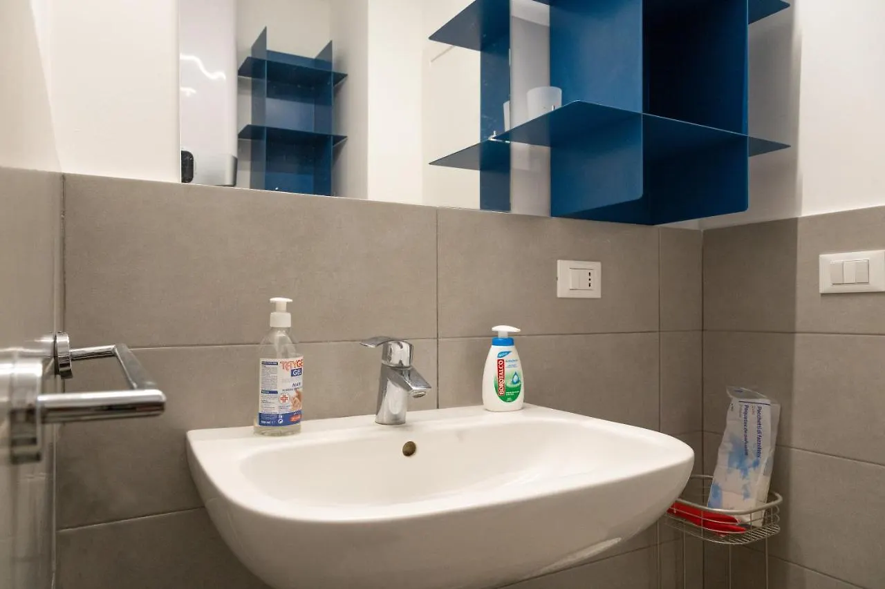 Blue And Cozy Apartment, Via Acri Bolonya 0*,  İtalya